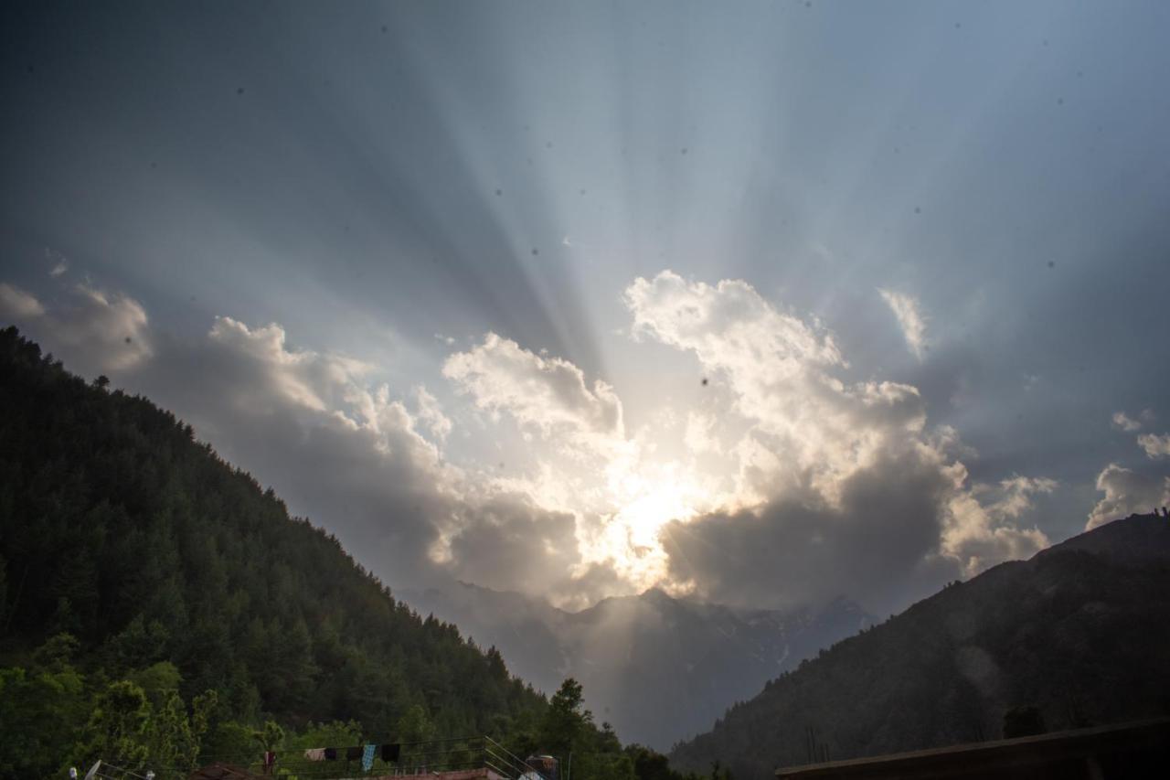 Jal-Vayu Cottages Manāli Zewnętrze zdjęcie